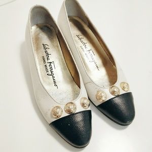 Vintage Salvatore Ferragamo flats loafers